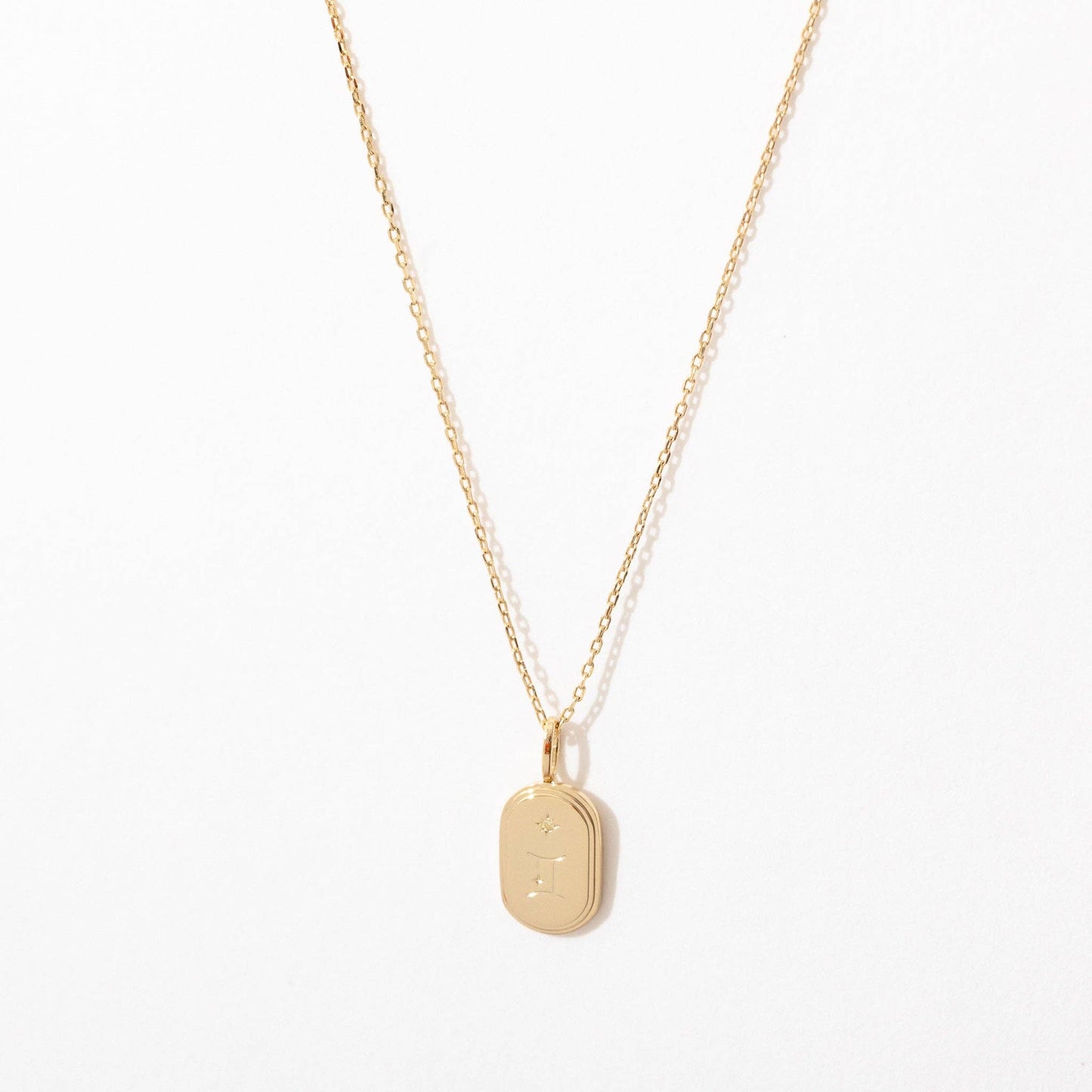 Zodiac Birthstone Pendant Necklace: Pisces