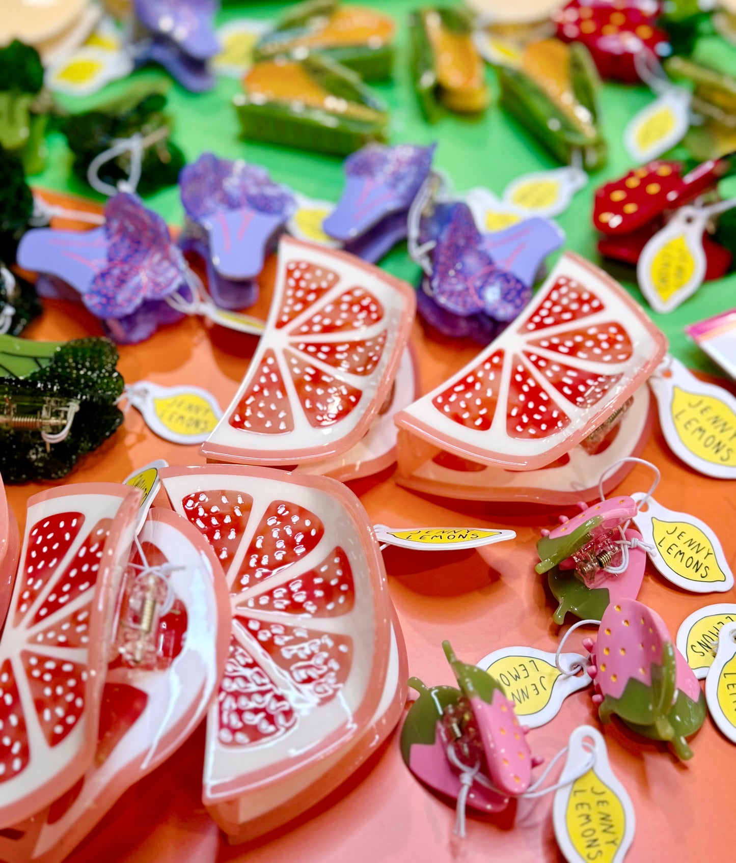 Grapefruit Slice Hair Claw