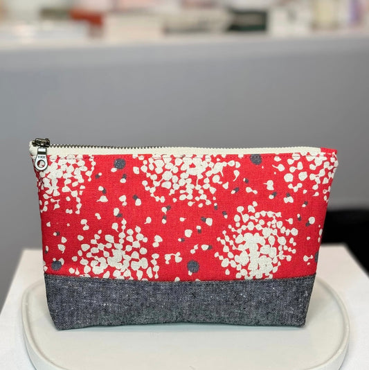 Medium Makeup Bag: Red Blossom