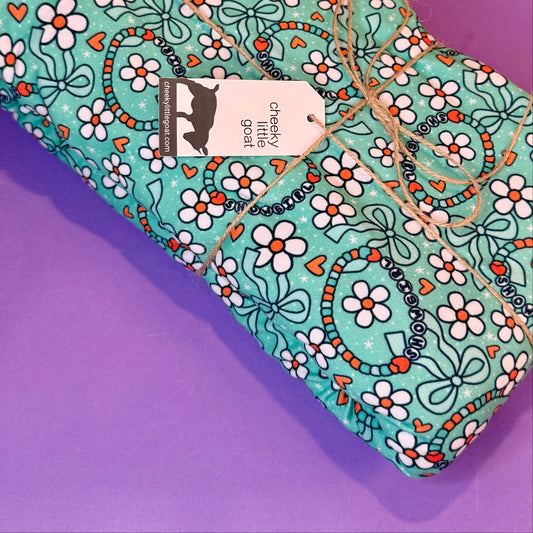 Taylor Swift Showgirl Friendship Bracelets Blanket (Teal)