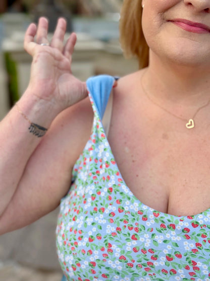 Plus Size Reversible Crop Top: Strawberry / Cornflower Blue