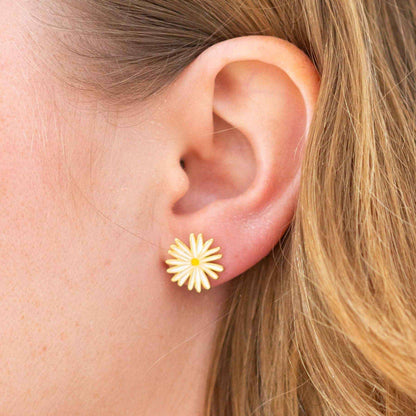 18k Gold Daisy Enamel Earrings