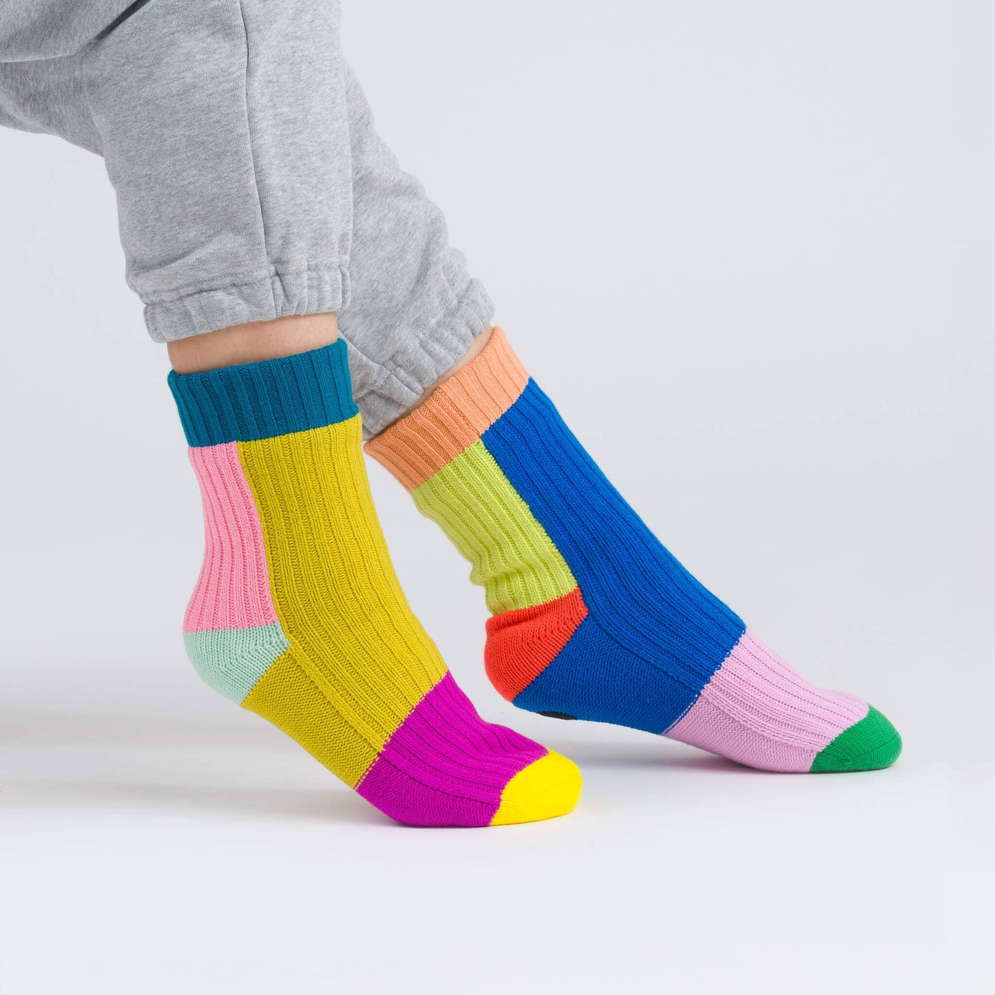 Mismatch House Socks (Rainbow)