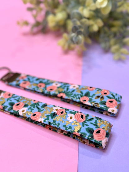 Wristlet Keychain: Dainty Floral