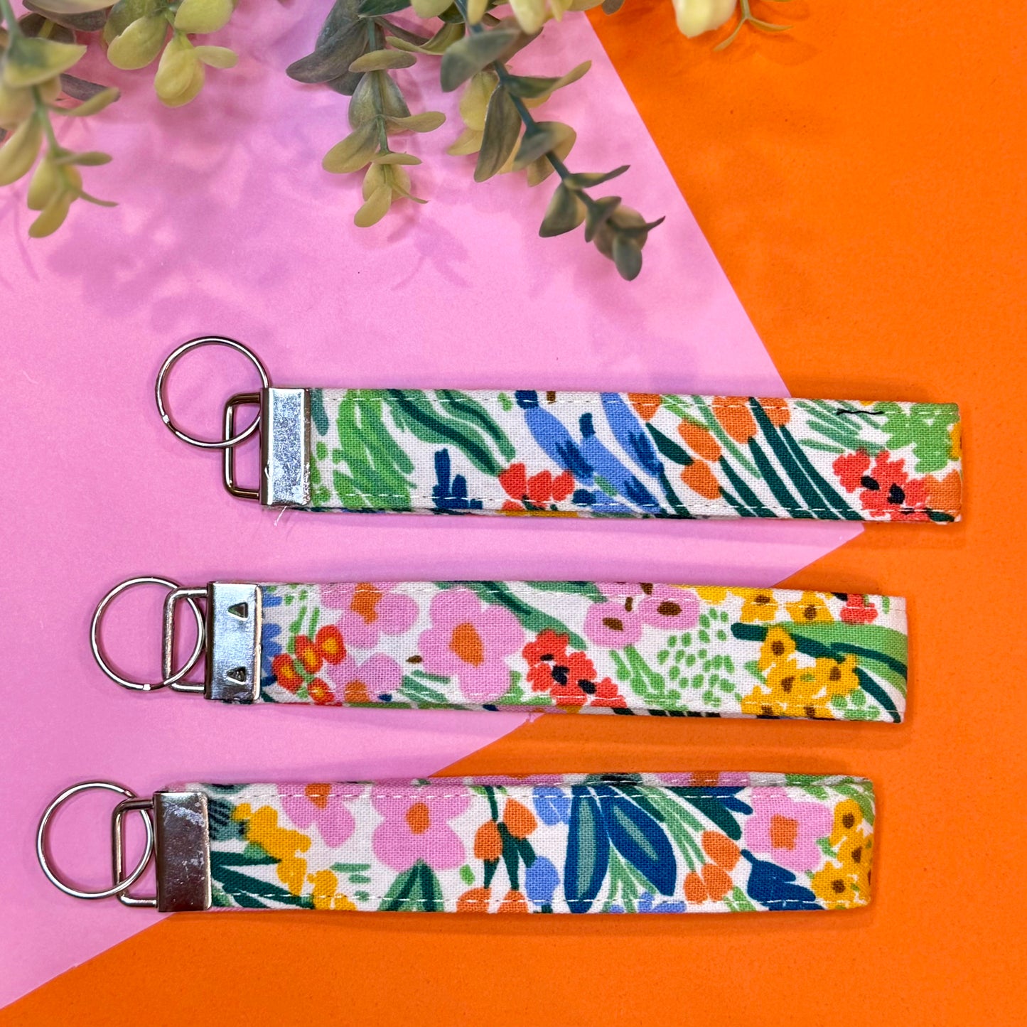 Wristlet Keychain: Bright Blooms