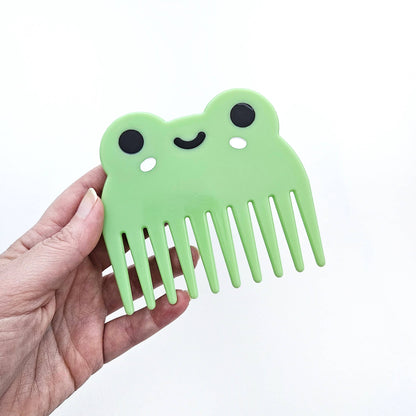 Froggy Comb