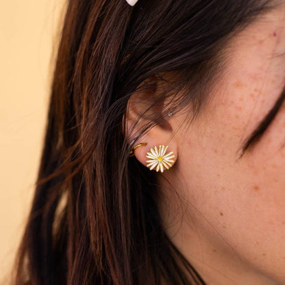 18k Gold Daisy Enamel Earrings